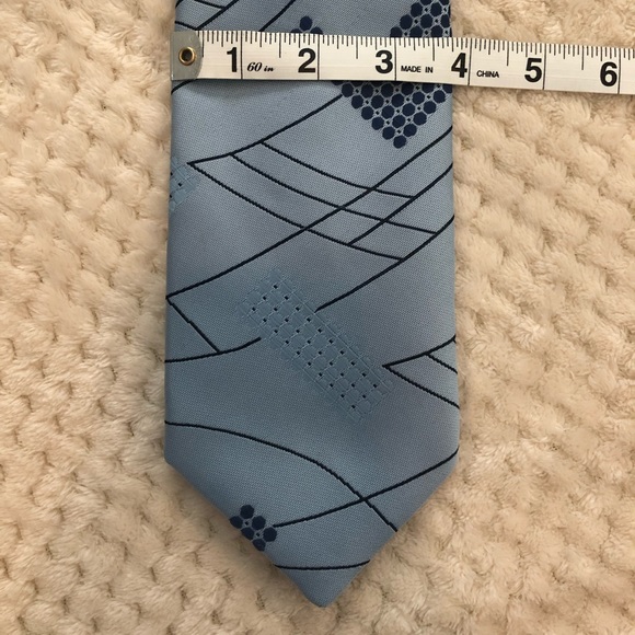 Vintage Givenchy Tie - Picture 3 of 10